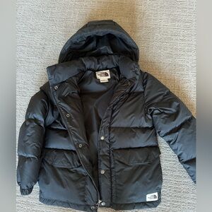 Barely worn boy size 10/12 (medium) North Face puffer.